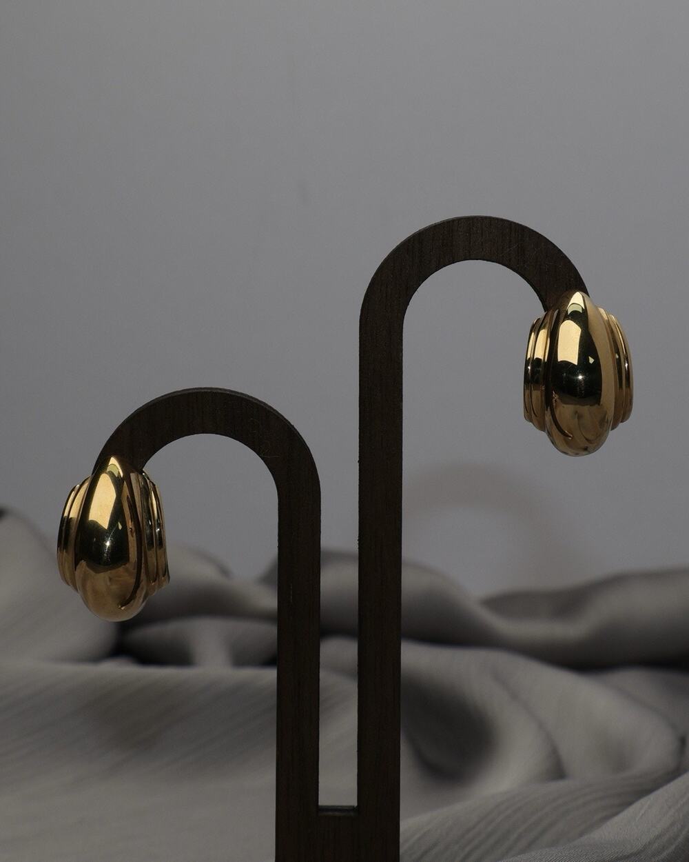 Tiffany & Co 18k Y.G Paloma Picasso Vendome Half Hoop Earrings 14.36G / 0.8in